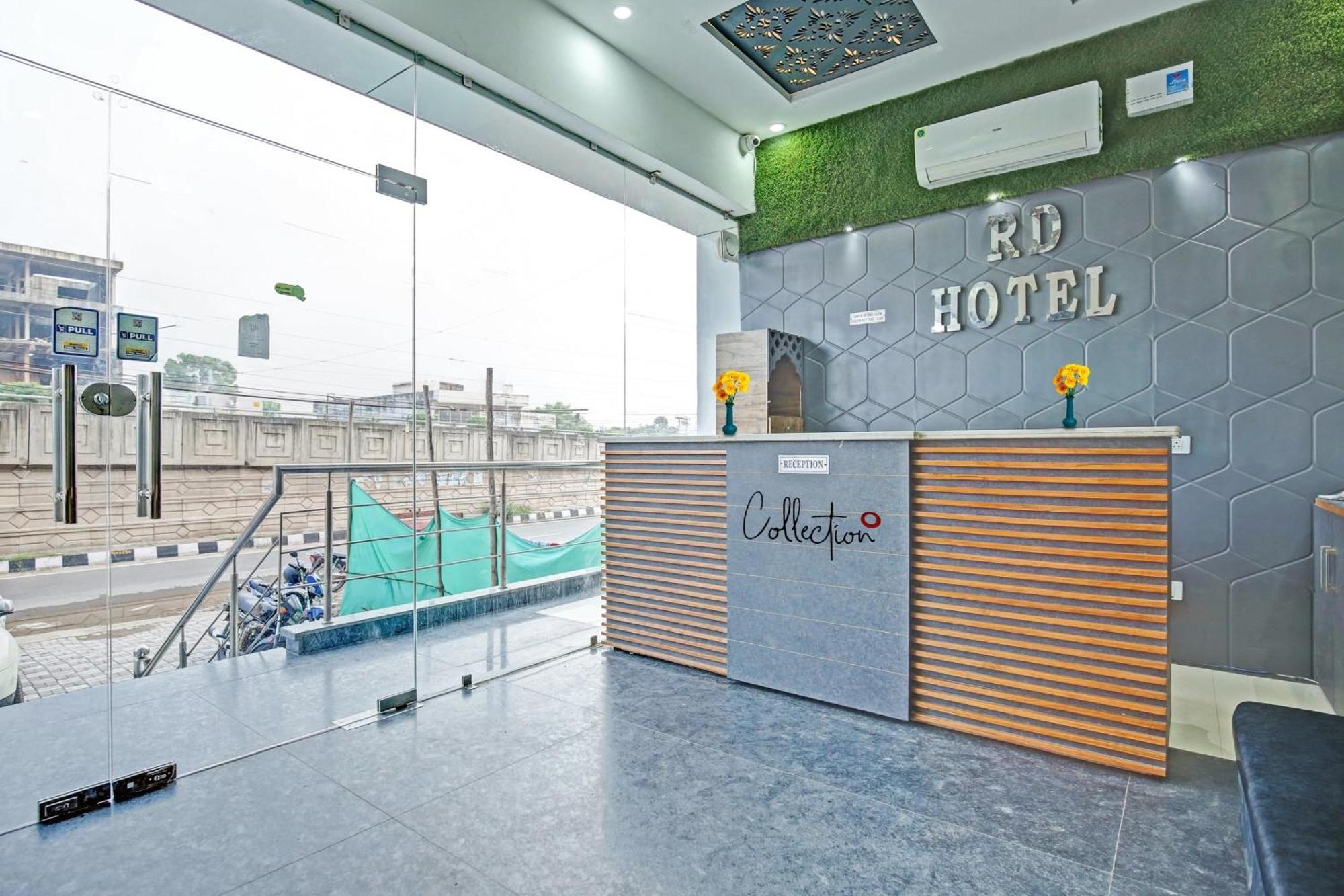 Collection O Rd Hotel Zirakpur Exterior foto